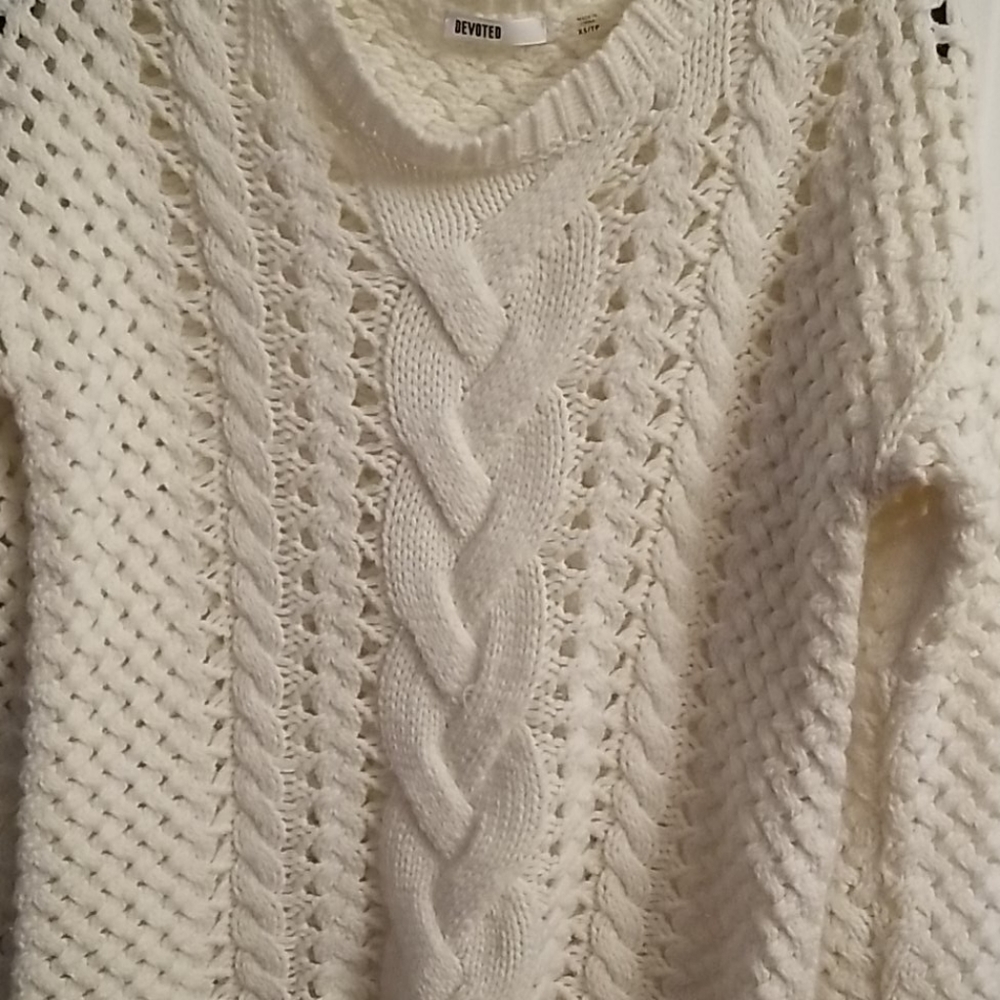 Cableknit sweater